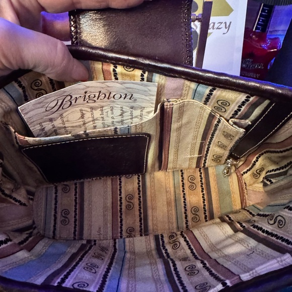 Brighton Coated Straw and Croc Embossed Leather Shoulder Bag. LIKE NEW - Picture 7 of 7